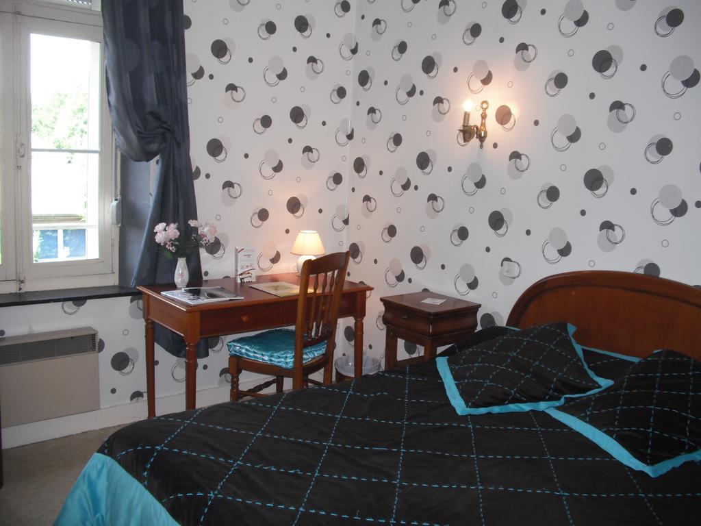 Hotel Le Clos Du Montvinage Étréaupont Værelse billede