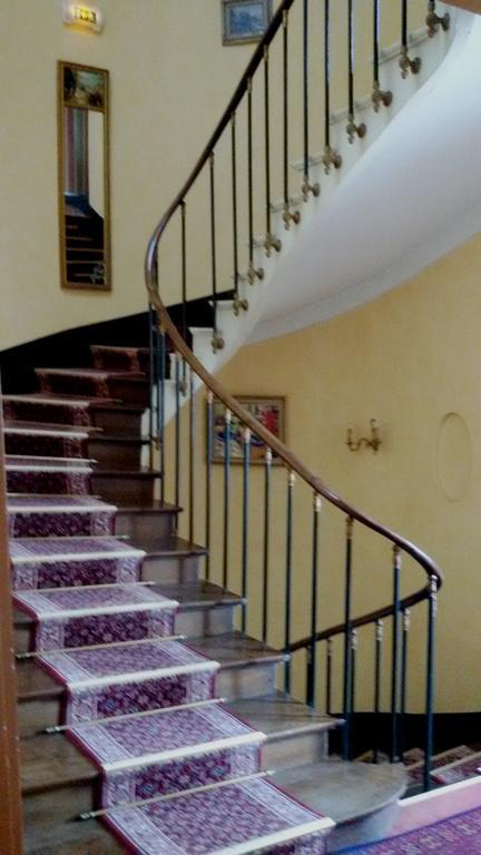 Hotel Le Clos Du Montvinage Étréaupont Eksteriør billede