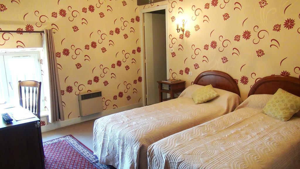 Hotel Le Clos Du Montvinage Étréaupont Værelse billede