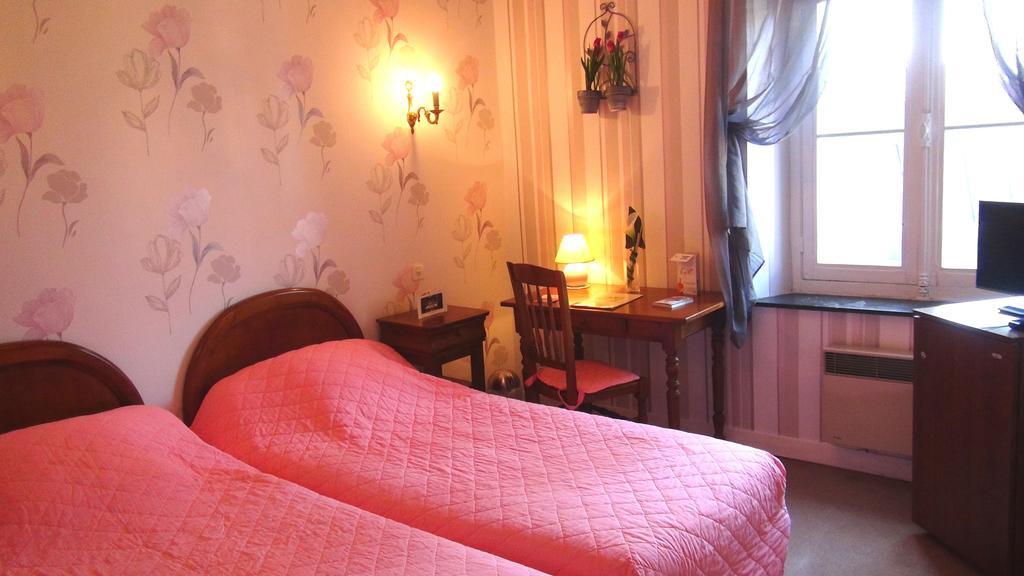 Hotel Le Clos Du Montvinage Étréaupont Værelse billede