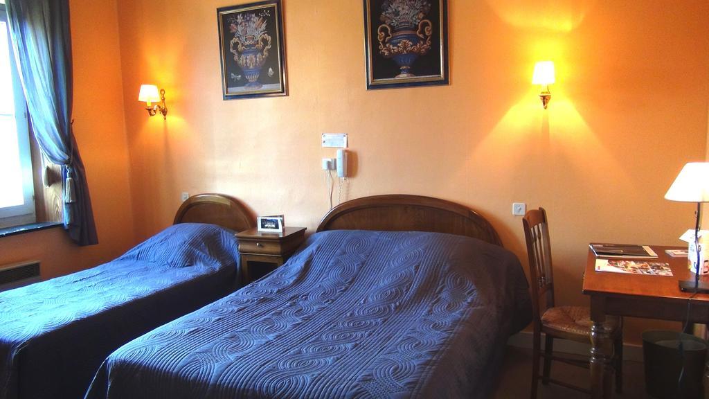Hotel Le Clos Du Montvinage Étréaupont Værelse billede