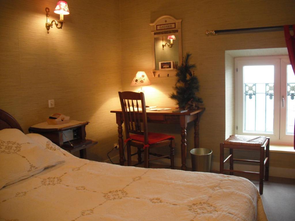 Hotel Le Clos Du Montvinage Étréaupont Værelse billede