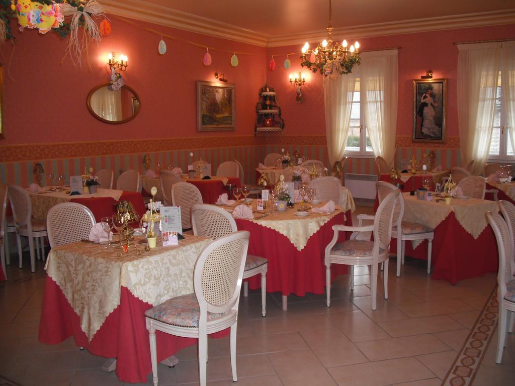 Hotel Le Clos Du Montvinage Étréaupont Eksteriør billede
