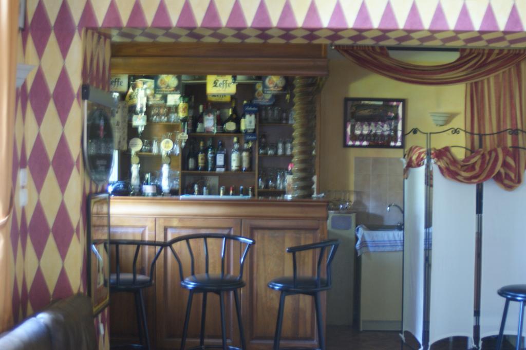 Hotel Le Clos Du Montvinage Étréaupont Eksteriør billede