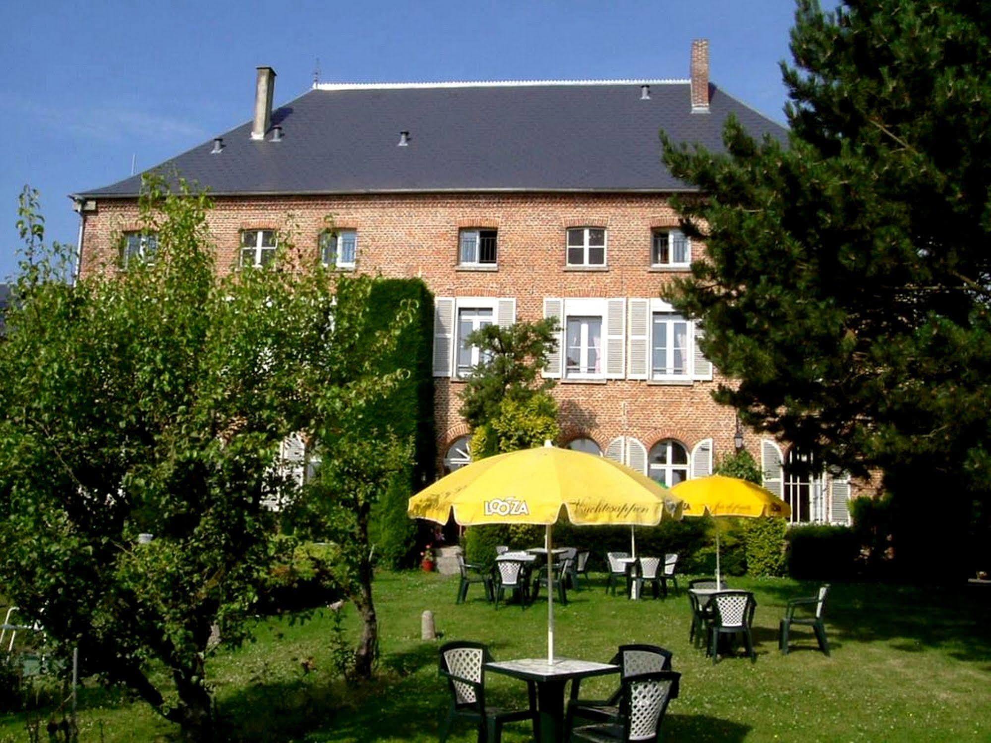 Hotel Le Clos Du Montvinage Étréaupont Eksteriør billede