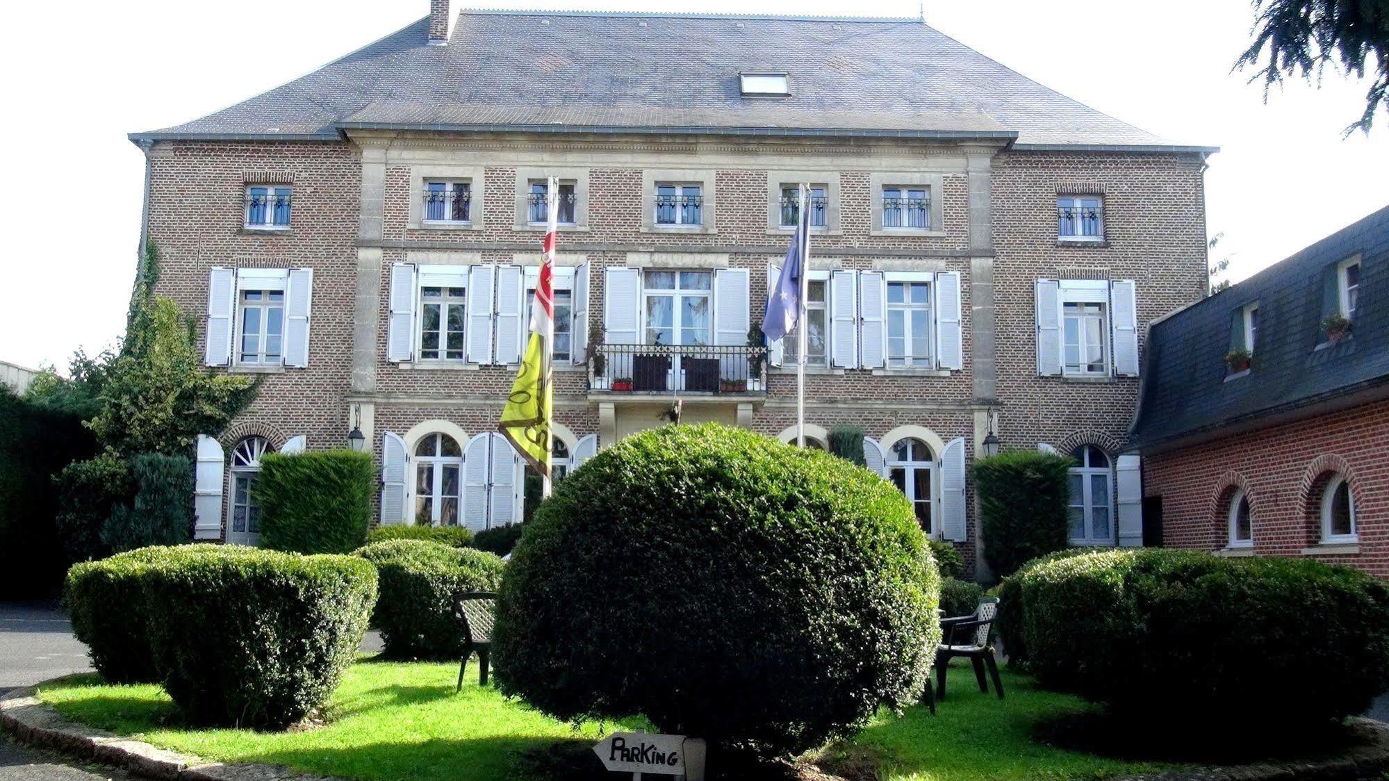 Hotel Le Clos Du Montvinage Étréaupont Eksteriør billede